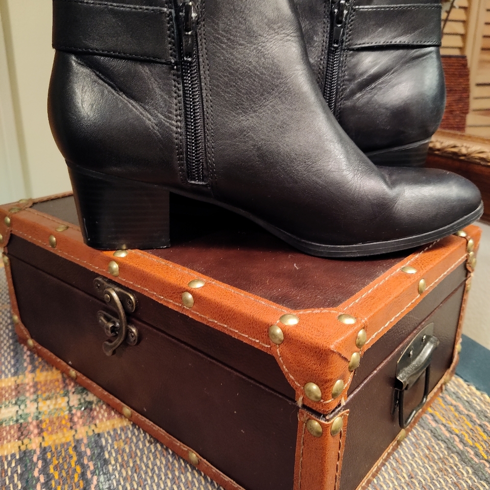 Alfani black leather booties - Picture 7 of 7